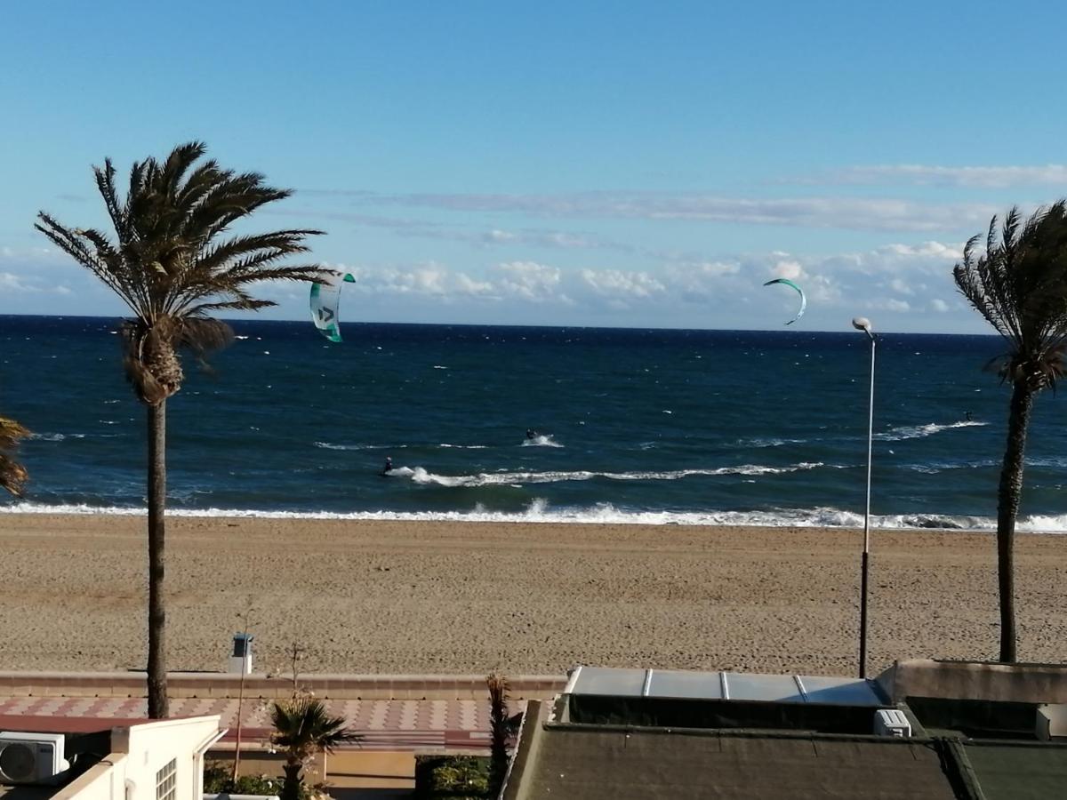 Estudio Frente Al Mar Roquetas de Mar Esterno foto