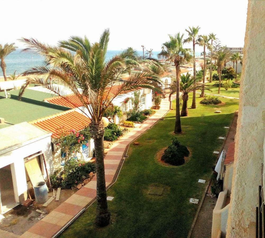 Estudio Frente Al Mar Roquetas de Mar Esterno foto